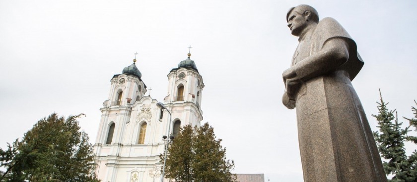 Monument to Antanas Baranauskas