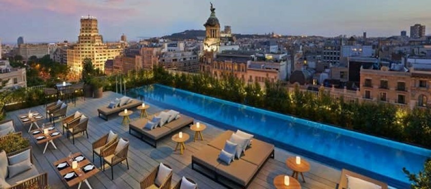 A Rooftop Pool at the Mandarin Oriental