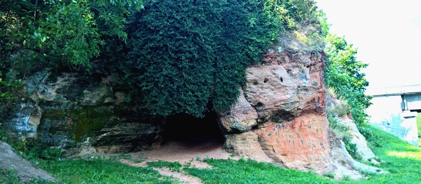Tori Hell cave