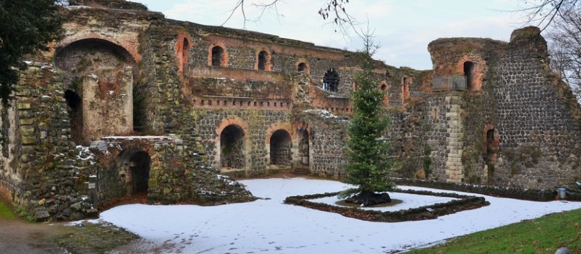 Ruins of the Imperial Palace(Kaiserpfalz Kaiserswerth)