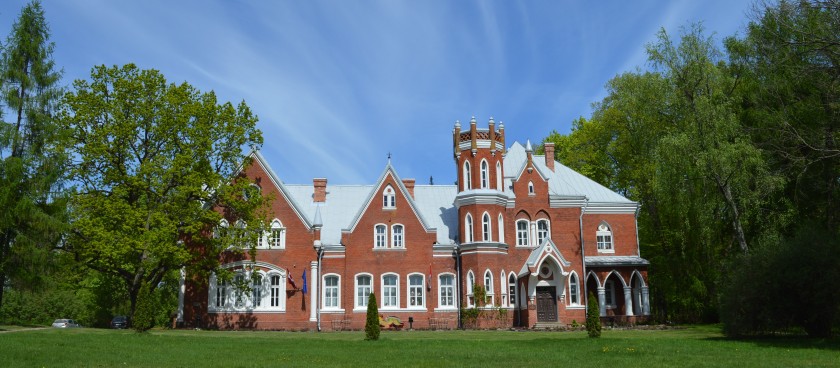 Vecsaliena (Chervonka) Manor Castle